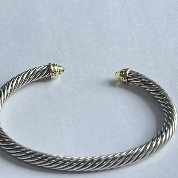David Yurman Cable Classics Bracelet with 14k Gold & Peridot - Picture 4 of 10